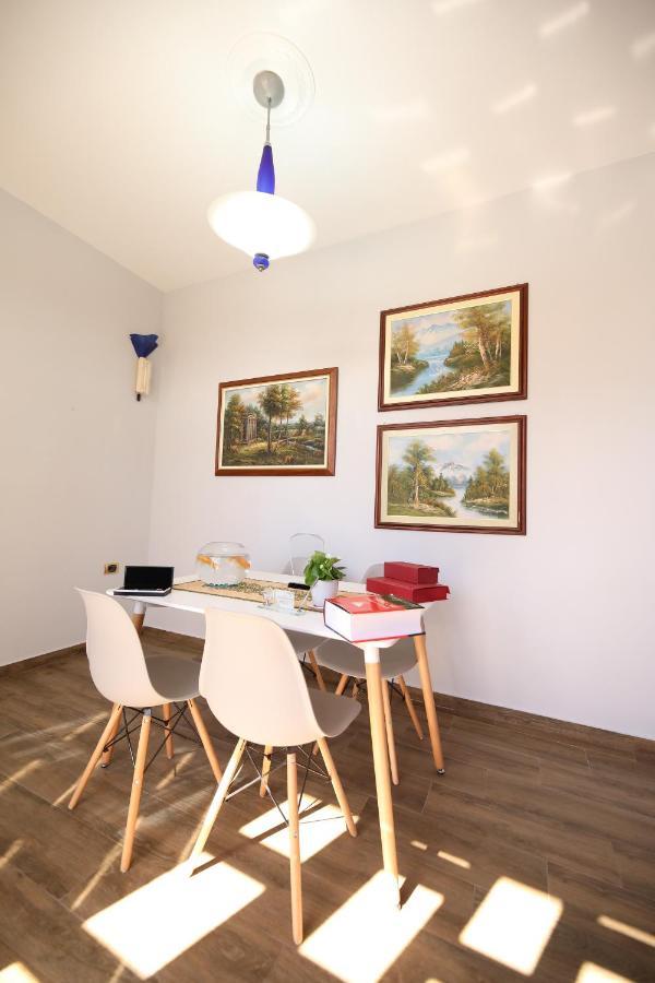 Bed and Breakfast Ulcas Guest Huse à Vlorë Extérieur photo